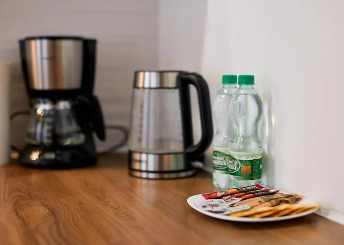 アパート Neon By Bookinghost *