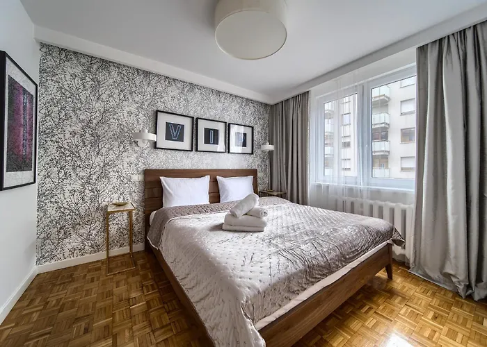 Neon By Bookinghost *