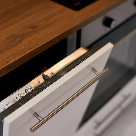 Neon By Bookinghost Appartement *