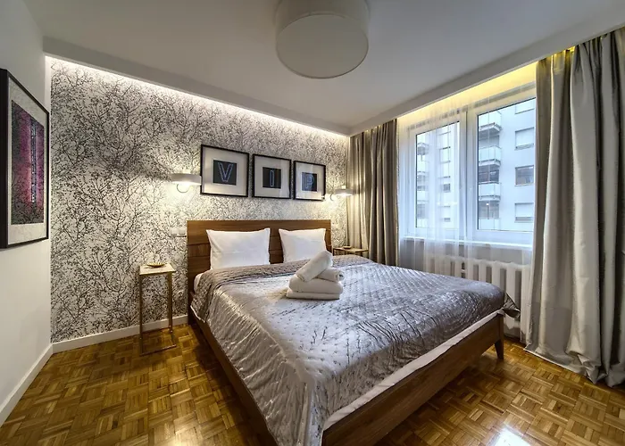 Neon By Bookinghost Wrocław